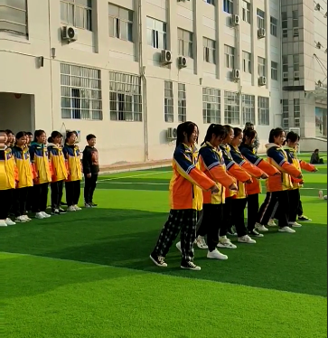 郑州国庆中学七八年级拓展训练